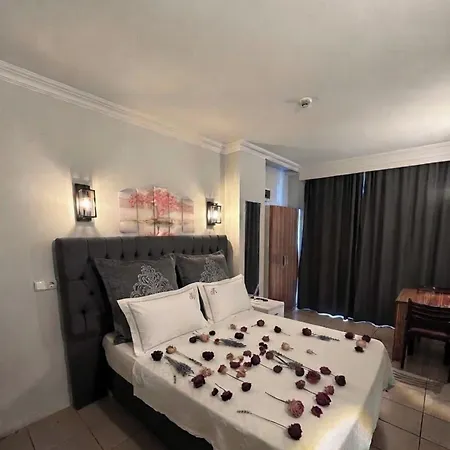 Woo Hotel 2*